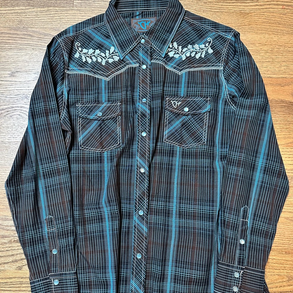 Brand New w/ Tags 🏷️ Western Embroidered Plaid snap Button Down